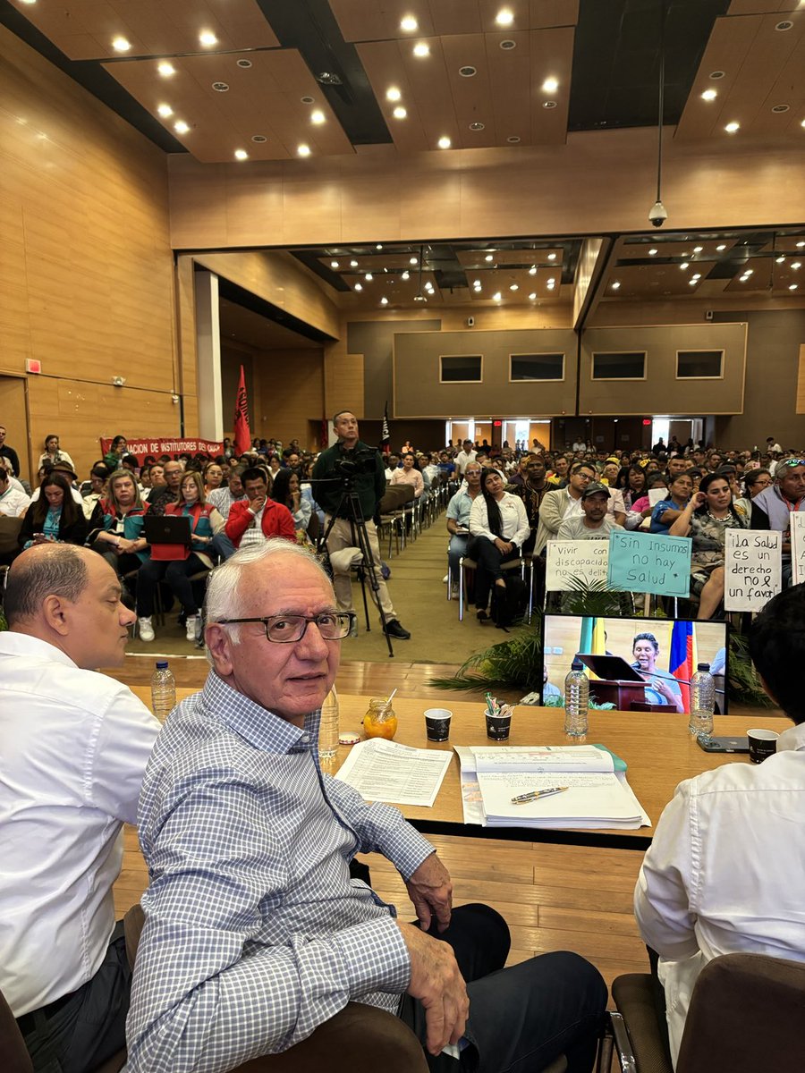 Hoy nos encontramos en Popayán, Cauca, Audiencia Pública por la Reforma a la Salud, escuchando a representantes de distintas organizaciones sociales, sindicales, campesinos, indígenas, afrodescendientes y más de 1.400 ciudadanos que nos acompañan, conocen y apoyan la reforma.