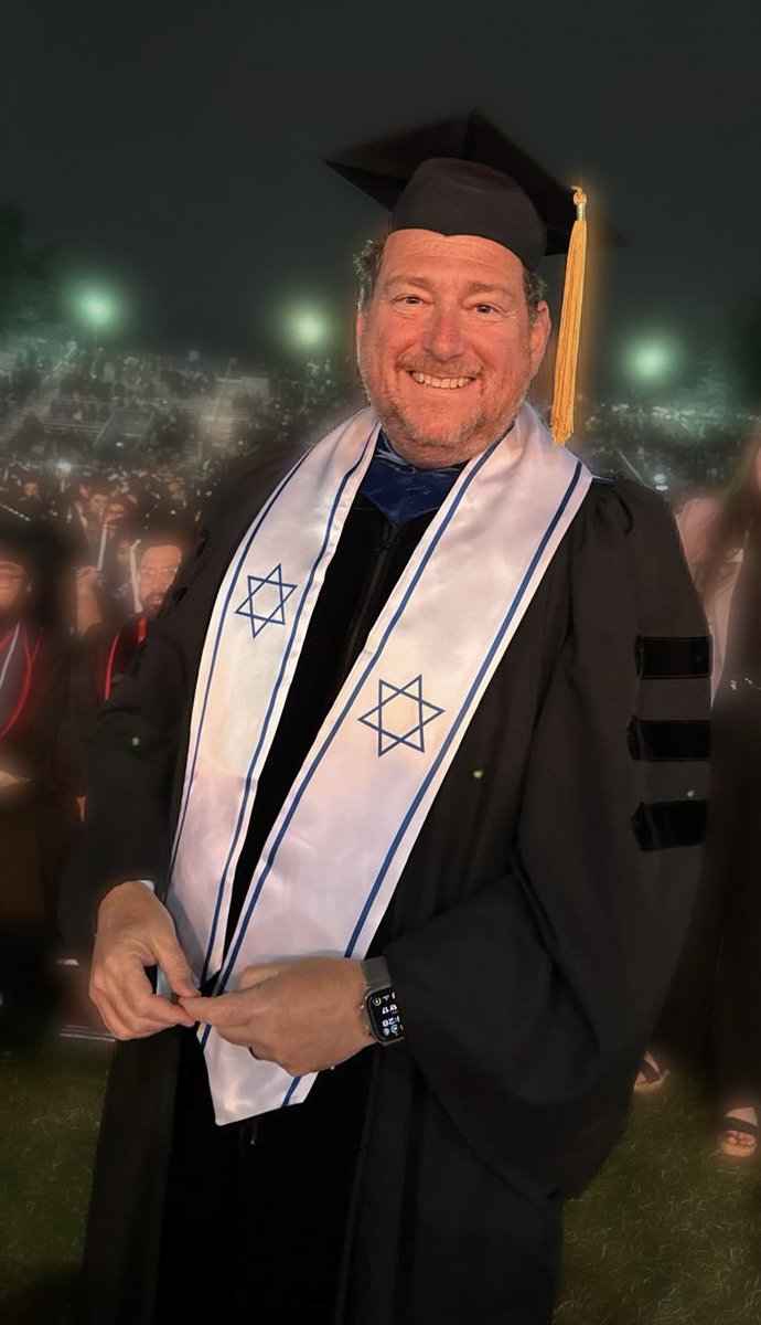 Faculty Against Antisemitism Movement (@_faam) on Twitter photo Professor Gary Katz of <a href="/csunorthridge/">Cal State Northridge</a> showing his Jewish pride on commencement day. 🎓✡️ Professor Gary Katz of <a href="/csunorthridge/">Cal State Northridge</a> showing his Jewish pride on commencement day. 🎓✡️