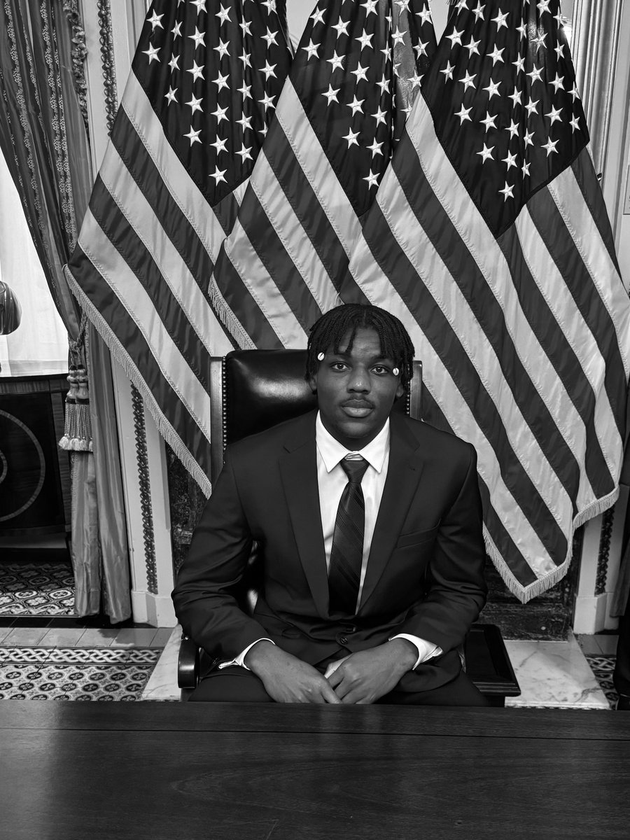 am_rueben's tweet image. DND….. I Dey White House.