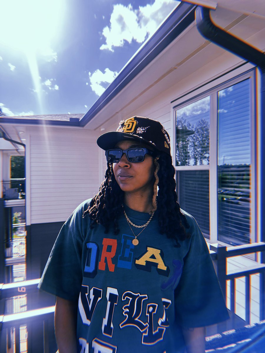 shida__P's tweet image. 1 or 2?