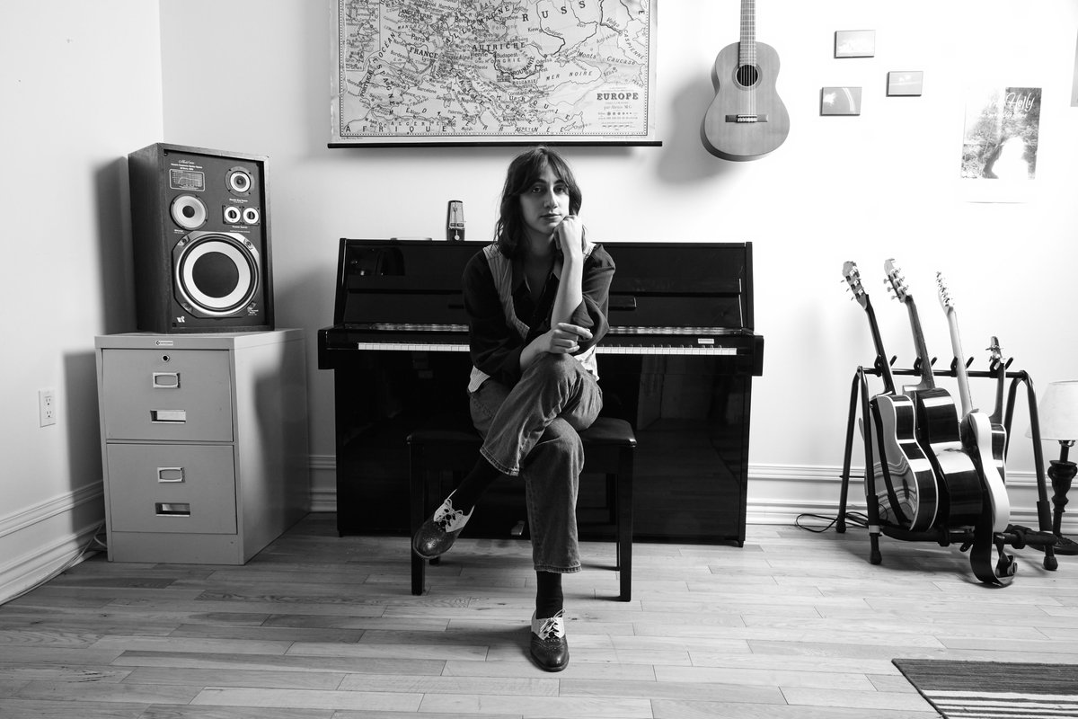 Northern Trans (@northerntrans) on Twitter photo Northern Transmissions Video of the Day “Terrible Hands” by Common Holly. The track is off the Montreal's artist's forthcoming album Anything glass, out June 13th via Paper Bag Records/Keeled Scales <a href="/common_holly/">⚡️Common Holly 🐟</a> northerntransmissions.com/terrible-hands… #VideoOfTheDay Northern Transmissions Video of the Day “Terrible Hands” by Common Holly. The track is off the Montreal's artist's forthcoming album Anything glass, out June 13th via Paper Bag Records/Keeled Scales <a href="/common_holly/">⚡️Common Holly 🐟</a> northerntransmissions.com/terrible-hands… #VideoOfTheDay