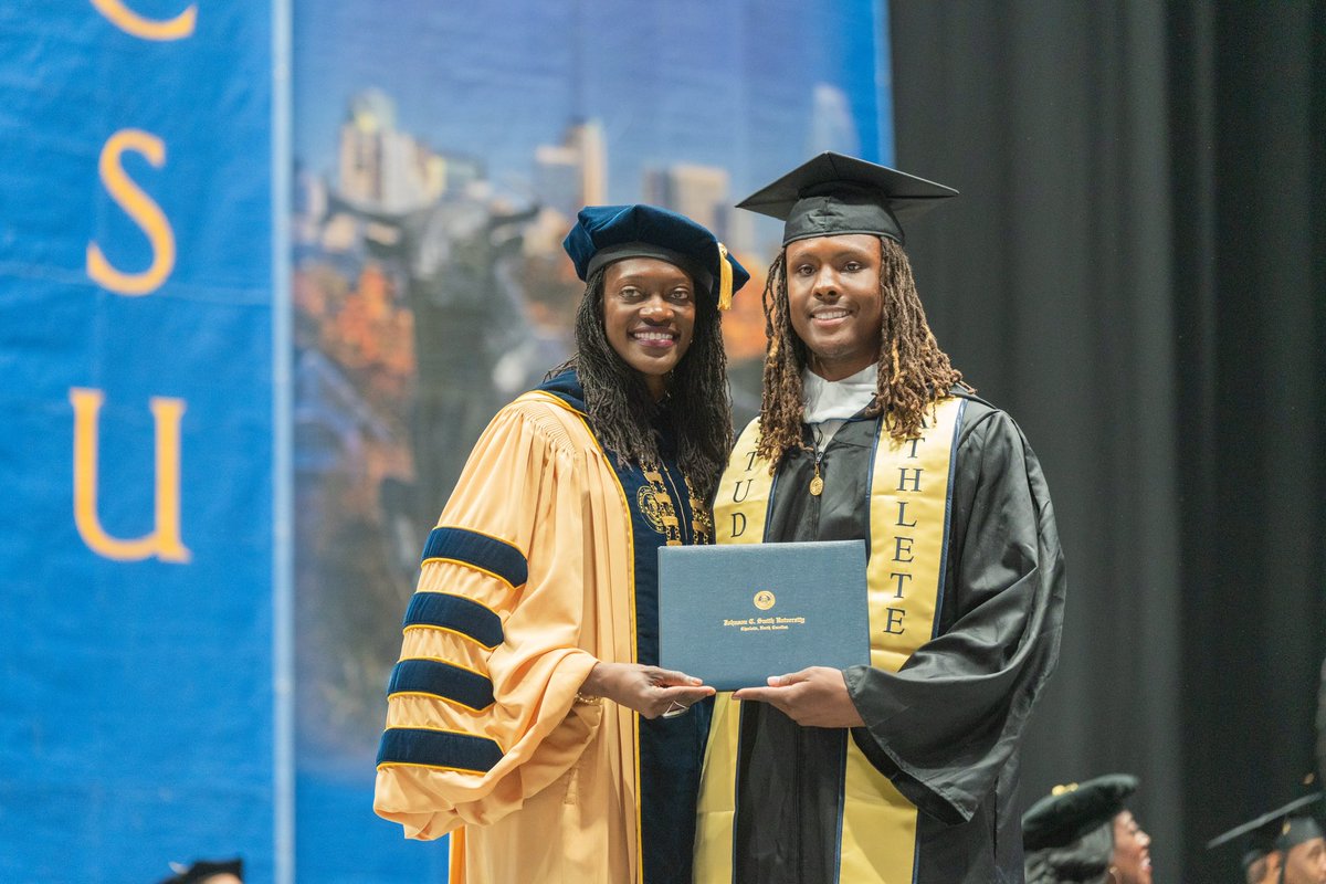 JCSUFootball's tweet photo. We extend our heartfelt congratulations to the graduates of the JCSU Football program.

#Goldenbullspride | #EVERYTH1NGEVERYDAY https://t.co/sp3iKMGVDT
