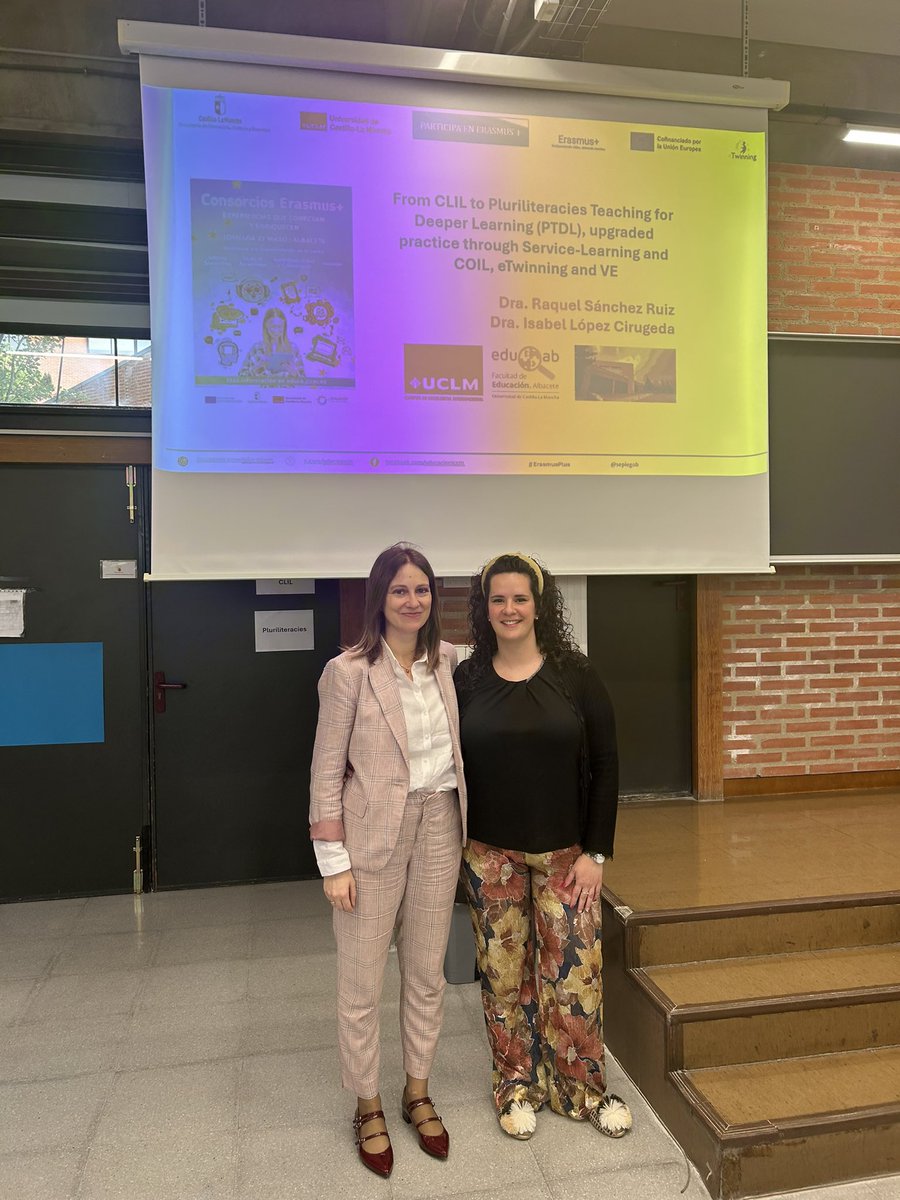 RaquelSRUclm's tweet photo. Thank you so much to all the attendees that invested their time, especially at this late time of the day, in coming to our PTDL workshop 🤗
#facultaddeeducacionalbacete #uclm #ptdl #etwinning https://t.co/TLddktOzzl