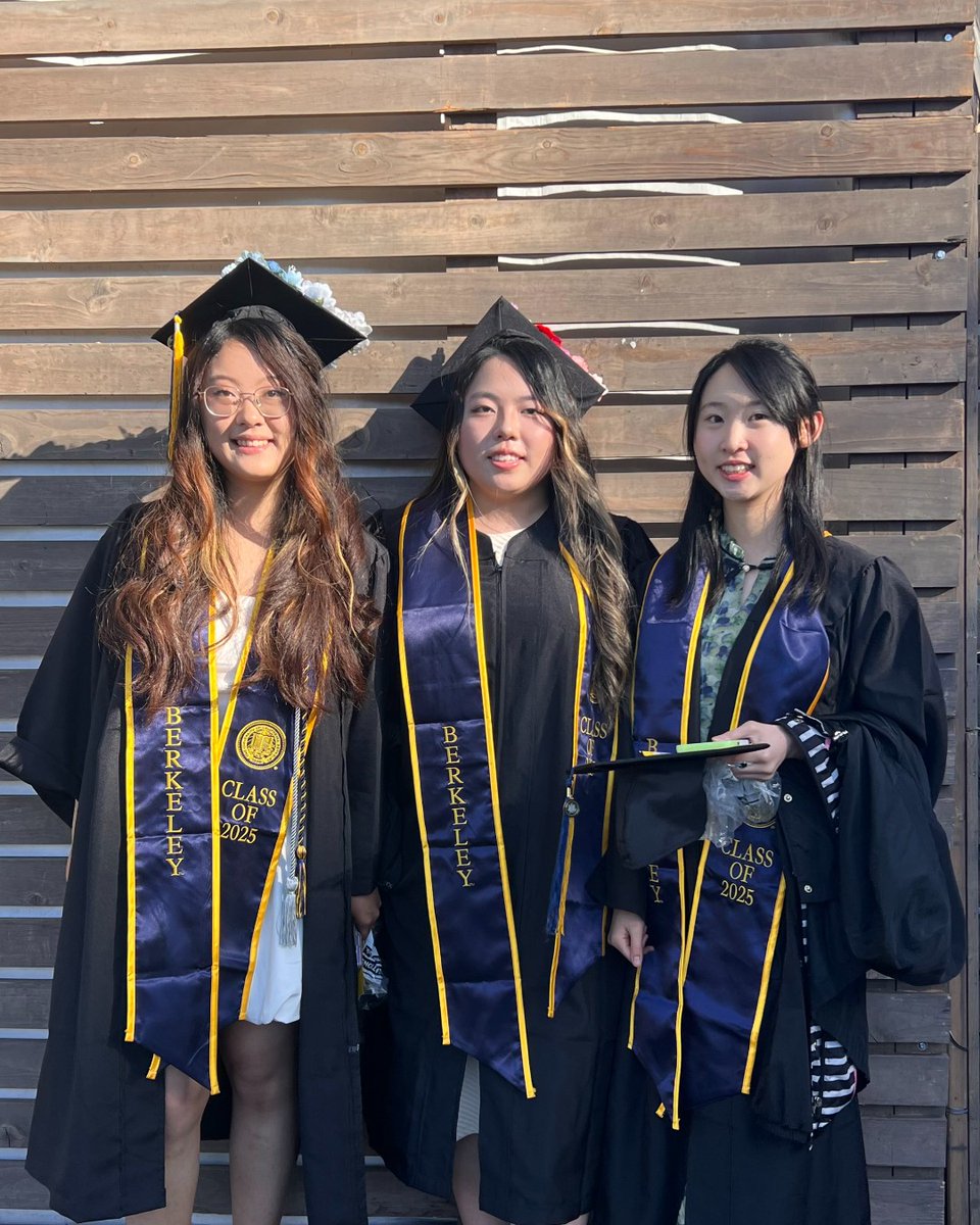 Berkeley Computing, Data Science, and Society (@berkeleycdss) on Twitter photo You made it! 🌟 From the first line of code to final exams — every step has led to this moment. Congratulations to our incredible graduates! 🐻✨
#CalGrad #CDSSgrad You made it! 🌟 From the first line of code to final exams — every step has led to this moment. Congratulations to our incredible graduates! 🐻✨
#CalGrad #CDSSgrad