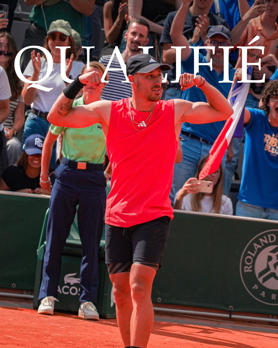 KyrianJacquet's tweet image. 🧡🧱 𝐐𝐔𝐀𝐋𝐈𝐅𝐈𝐄́ ⵑ 😍🧡

✅ Pour la première fois de ma carrière je vais jouer le 𝐠𝐫𝐚𝐧𝐝 𝐭𝐚𝐛𝐥𝐞𝐚𝐮 de @rolandgarros !

💙✉️ Tellement heureux, merci pour tous vos messages... On continue l'aventure ! 💪 #RG25 #RolandGarros