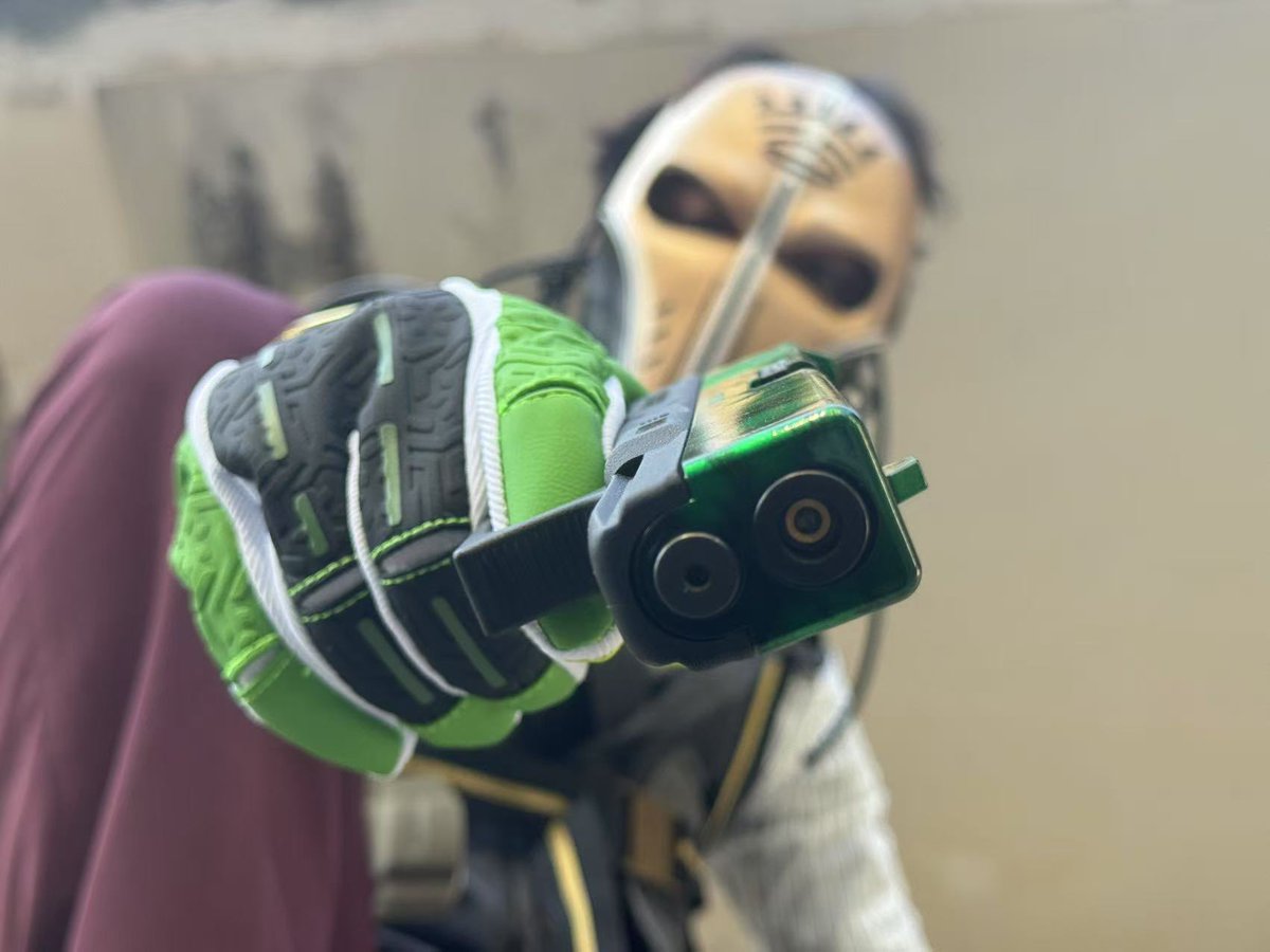 wyhxnr1's tweet photo. When the best cs2 coser meets the best model by myself ! These are the costumes and models I made by my own hands. I hope you like them.#csgo #cs2 #csgocos #cs2models #cosplay #cs2cosplay #csgomodel @CounterStrike https://t.co/3VE5yTqeMo