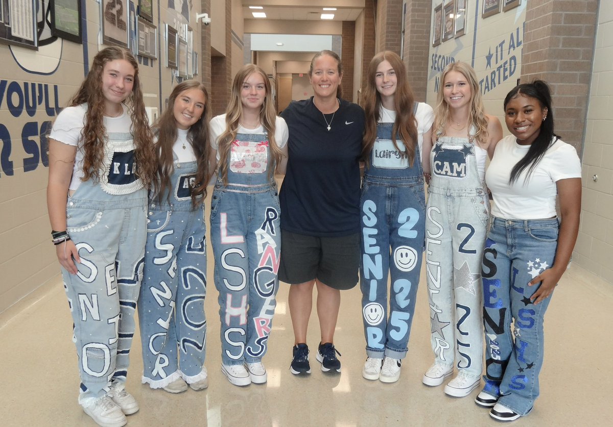 CoachSFaith's tweet image. Reminiscing on this group as incoming freshman now turned high school graduates. Such an honor to have been their Head Coach in their final year as a Lone Star Ranger. They established SDLUP, defended the standard & made me better every day.
I’m so proud of y’all! Go be great🫶