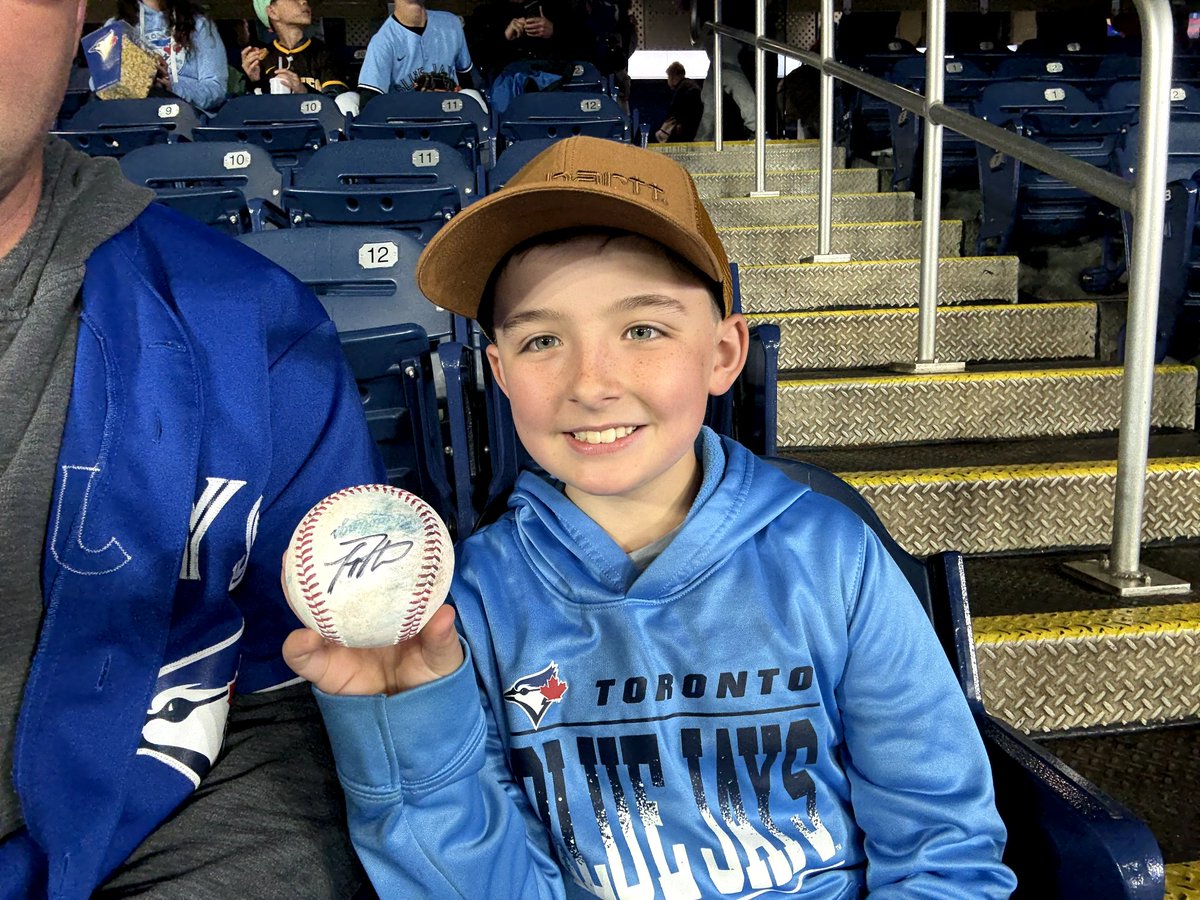 SCook0620's tweet photo. Biggest THANKS to Tyler Heineman @theineman13 of @BlueJays for making this boys 9th birthday the BEST EVER! #GoJays https://t.co/zdYdkf3BqA
