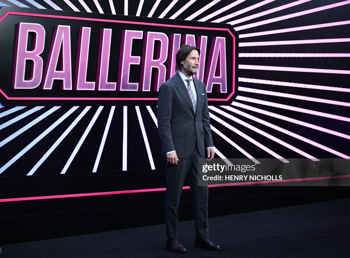 keanureevesfptr's tweet photo. Keanu Reeves poses on the red carpet upon arrival for the World Premiere of "Ballerina" in central London, on May 22, 2025 and we’re all meltingggg!! https://t.co/K8ElWRgGvY