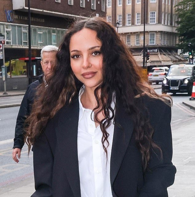 Best of Jade tweet media