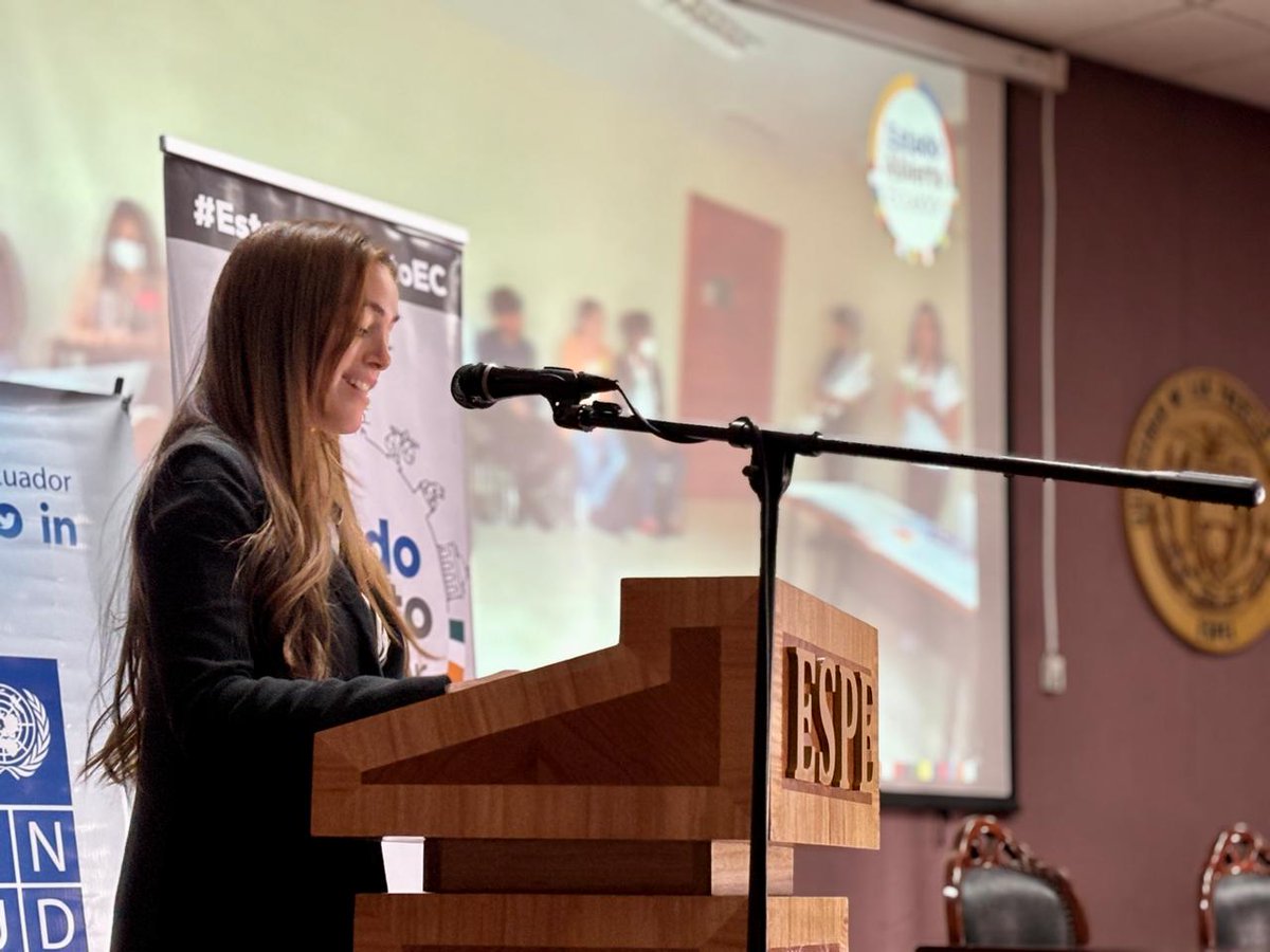 <a href="/NikiCosta/">Domenica Costa</a> <a href="/Presidencia_Ec/">Presidencia Ecuador 🇪🇨</a> <a href="/opengovpart/">Open Gov Partnership</a> <a href="/gadlatacunga/">Municipio Latacunga</a> <a href="/fund_meridiano/">Fundación Meridiano</a> <a href="/CpccsEc/">Participa Ecuador</a> <a href="/ESPEU/">ESPE</a> <a href="/PNUDEcuador/">PNUD Ecuador</a> <a href="/AMEcuador/">Municipalidades Ec</a> <a href="/datalat/">Datalat</a> El trabajo colaborativo en #Latacunga permitió validar los mecanismos y herramientas que hemos desarrollado a nivel nacional, como es el caso de las guías territoriales de cocreación y la herramienta de #IA (#PagaIA) para cocrear compromisos de #EstadoAbiertoEc.
🎙️<a href="/NikiCosta/">Domenica Costa</a>