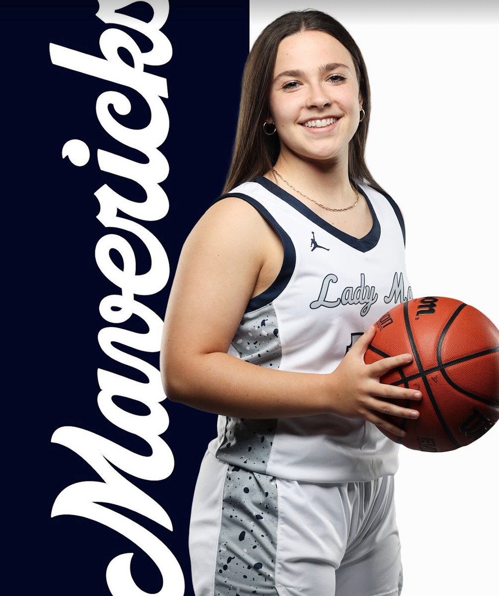 Screaming a happy belated birthday to one of our freshman, Meghan Watkin! We hope you had the best birthday!!!