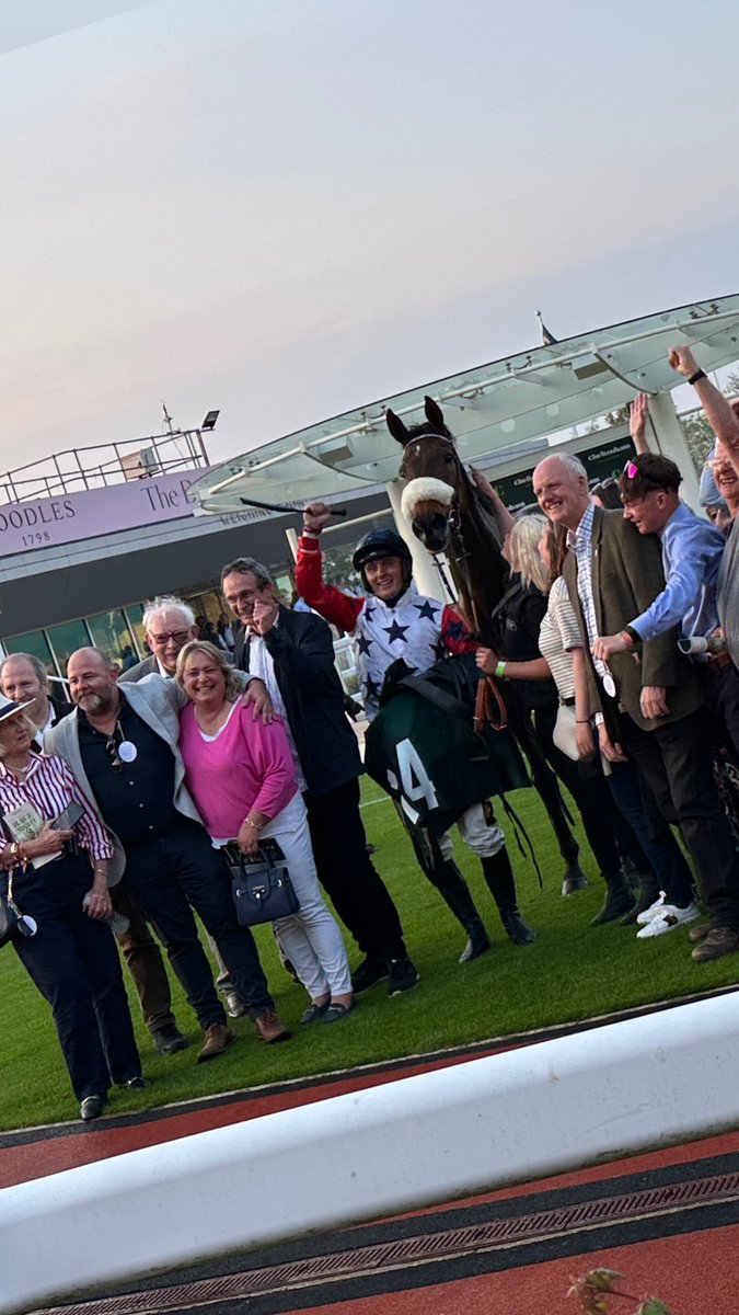 The Cotswold Larder (@lardercotswold) on Twitter photo <a href="/DarylCarter7/">Daryl Carter</a> The best day and night with great people , not many can say they had an opportunity to be part of this, join <a href="/KeighleyTeam/">TeamKeighley</a> like I did, dreams can come true <a href="/DarylCarter7/">Daryl Carter</a> The best day and night with great people , not many can say they had an opportunity to be part of this, join <a href="/KeighleyTeam/">TeamKeighley</a> like I did, dreams can come true