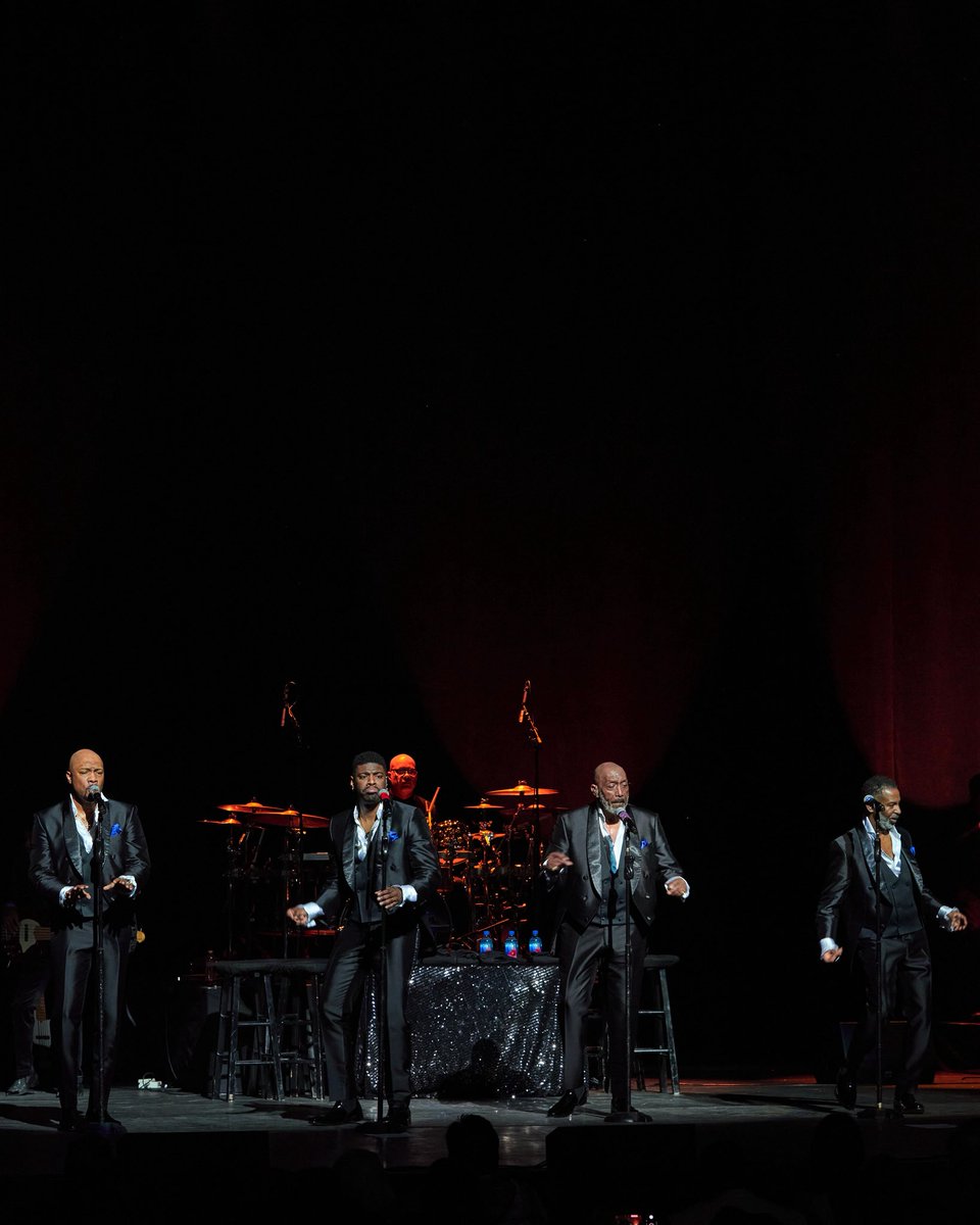 thetemptations's tweet photo. From Mississippi to New Hampshire, the Temptations' music never stops. Where will we see you next?

Get tickets: https://t.co/iGtozFjhOb

📷: Mason Rose

#TheTemptations #TemptationsForever #OnTour https://t.co/QPV4JLIY0Y