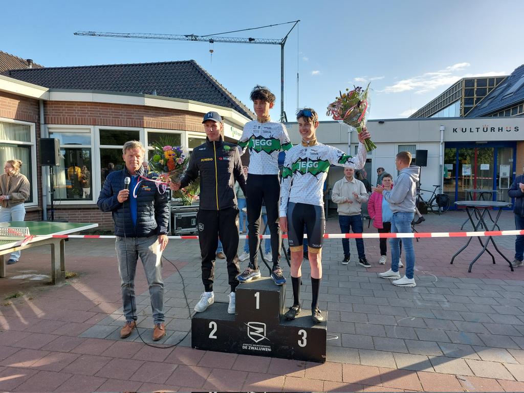 Bij dit podium hoort natuurlijk nog een foto!