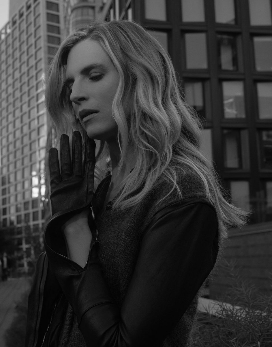 If we're talking about who should play the Beatles' girlfriends then when it comes to Linda, it *has* to be Brit Marling.
Alright I know she's like ten years older not only than Linda was during the Beatles period but Paul Mescal in real life as well...but come on.