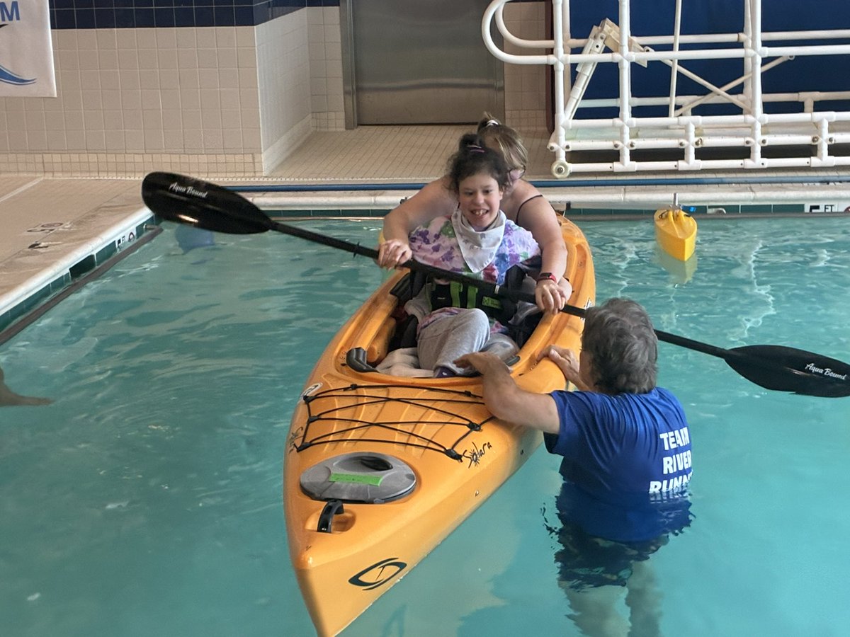Longviewlion's tweet image. Today Longview students took part in kayaking! Another example of how increasing accessibility can open up experiences for individuals with disabilities. @MCPS @MCPSOutdoors