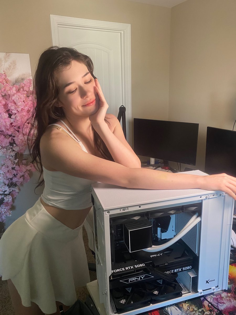 xidaxpcs's tweet photo. Have you thought about becoming a streamer or content creator? Do you need to elevate your current stream setup? What does it take to be a successful content creator?

Our friend @WarHammmy is tackling these questions and more as a successful content creator and new Streamer!

Tune-In at 3:30pm EST: https://t.co/i5HHyu7Wi3

Tag a friend who wants to get into streaming!