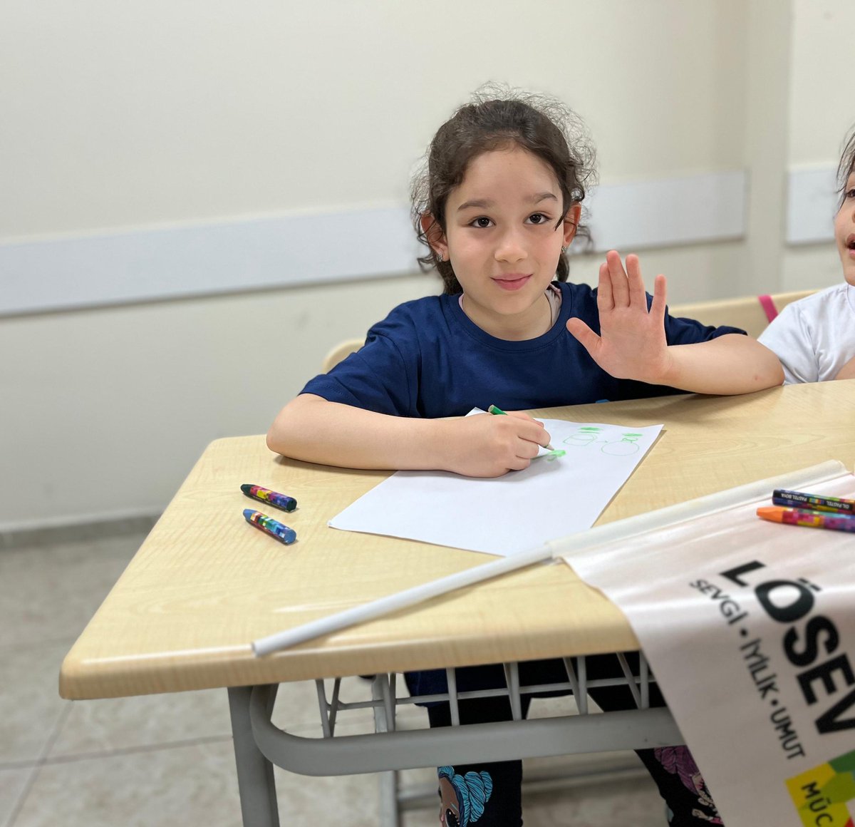 Karabük'te renkler bugün çocukların ellerinde  hayat buldu. LÖSEV'de küçük kalpler ile büyük hayaller çizdik #losev 
<a href="/ustunezer/">Dr. Üstün EZER</a> <a href="/julidearifoglu/">Dr.Julide Arifoğlu</a> <a href="/mrvecetinkayaa/">merve çetinkaya</a>