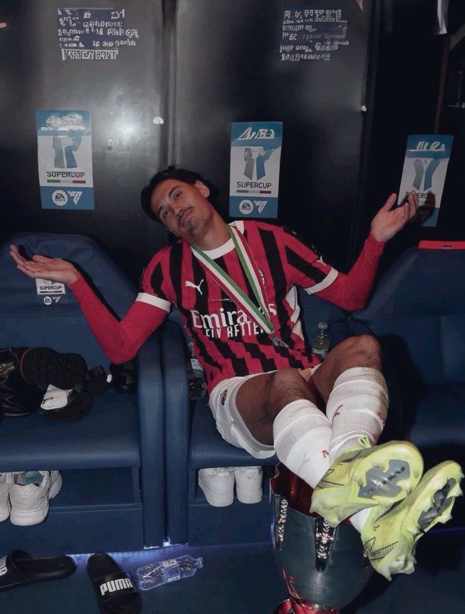 en los próximos días el City mandaría la primera oferta formal por Reijnders, al jugador le seduce ser dirigido por Guardiola. 

hay que cerrarlo lo antes posible, tiene que estar listo para el mundial de clubes. sería un refuerzo 10/10.