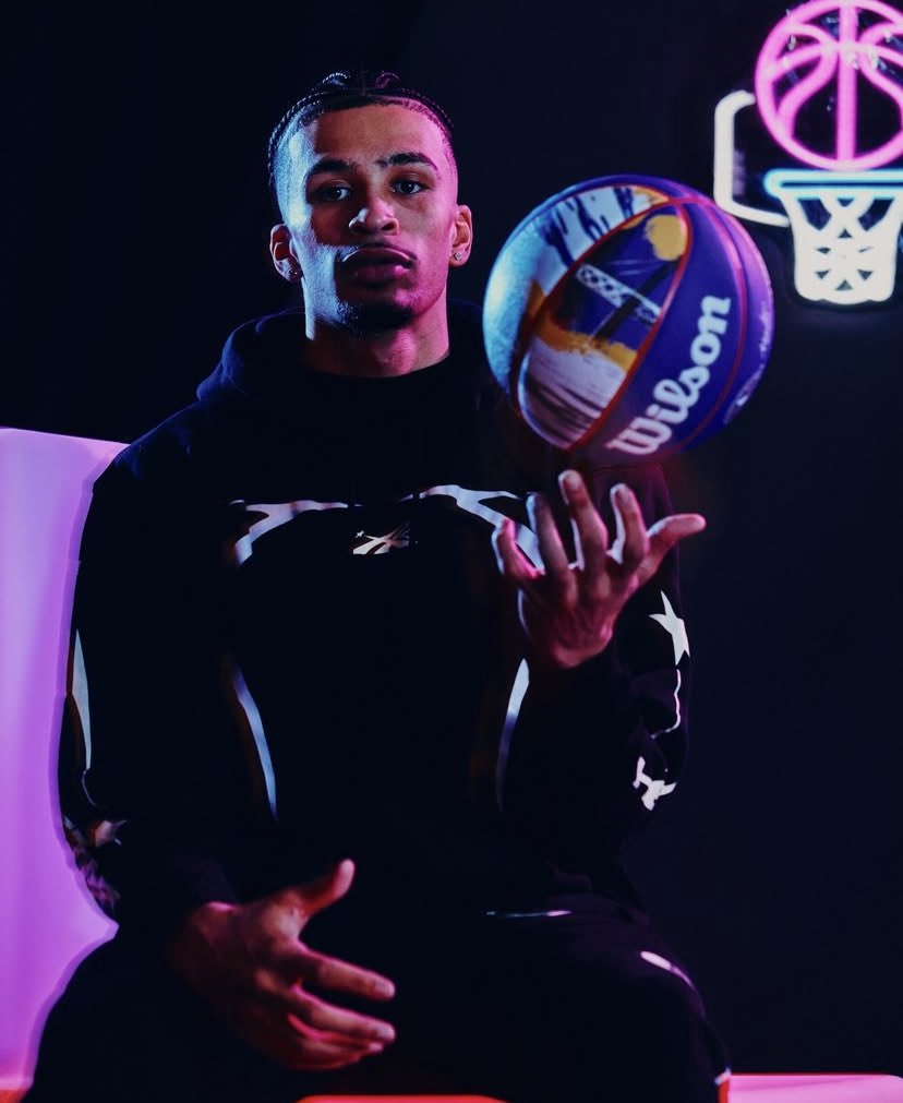 RipCityFrance's tweet photo. 🔴 OFFICIEL : Toumani Camara est élu en NBA Defensive second team !

Mérité pour le Roi belge 📦🇧🇪 https://t.co/3ikzX59OMD
