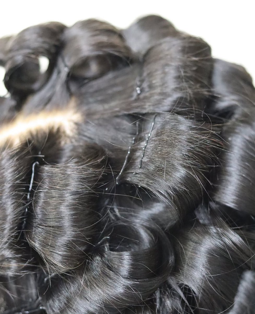 belindaaustin31's tweet image. Doreen comes fully customised and styled. Also, a cute mannequin head for you to hang her
Make sure you order during the opening sale for $305 
Stay tuned for a "pack with me" to see what she comes with
#doreen #wigunit