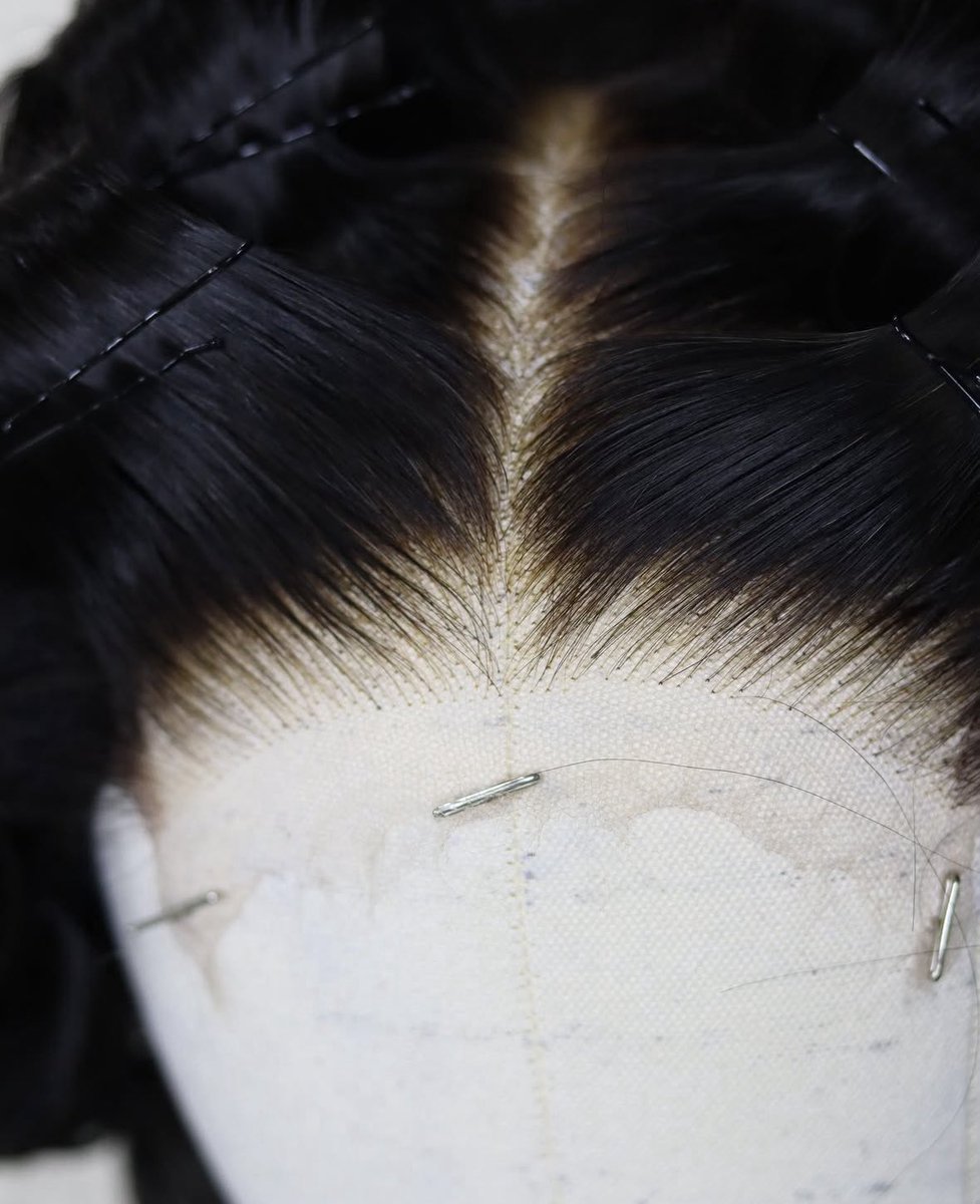 belindaaustin31's tweet image. Doreen comes fully customised and styled. Also, a cute mannequin head for you to hang her
Make sure you order during the opening sale for $305 
Stay tuned for a "pack with me" to see what she comes with
#doreen #wigunit