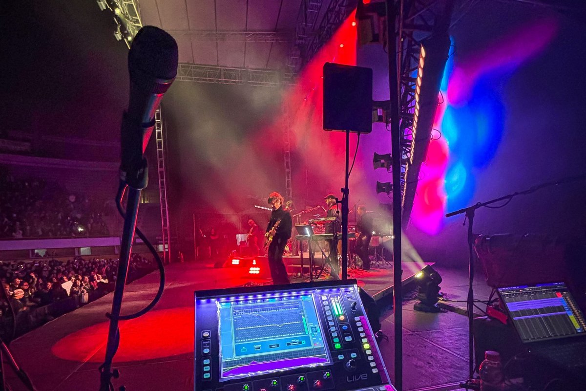 RFvenue's tweet image. We want to see how you're using our dropout-resistant CP Stage Antenna. 

Snap a pic of your setup and tag us with #MyCPStage for a chance to be featured and even win RF Venue swag 👀

📸 Ready, set… post!

#WirelessAudio #RFVenue #CPStageOnTour #LiveSound
