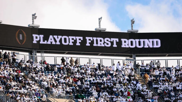 Brandon Marcello (@bmarcello) on Twitter photo CFP leaders have unanimously approved straight seeding for this upcoming season's College Football Playoff, sources tell <a href="/CBSSports/">CBS Sports</a>.
5 highest-ranked conference champs are assured a spot but 4 highest-ranked champs not assured a bye. CFP leaders have unanimously approved straight seeding for this upcoming season's College Football Playoff, sources tell <a href="/CBSSports/">CBS Sports</a>.
5 highest-ranked conference champs are assured a spot but 4 highest-ranked champs not assured a bye.