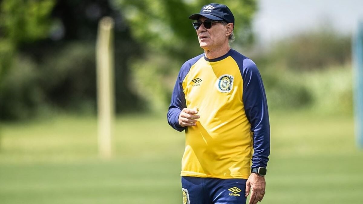 #Estadio3 El director técnico de Rosario Central dialogó con Cadena 3 Rosario.

🗣️ "El balance es muy positivo. Arrancamos desde un lugar donde sabíamos que había que levantar al equipo", mencionó.

📻 Cadena 3 Rosario FM 100.1
🔗 cadena3.com/rosario