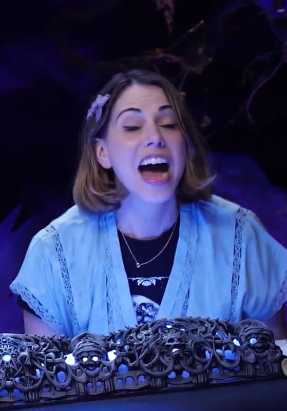 criticallyhails's tweet photo. LET CHAOS REIGN! 🔮 https://t.co/SuiQI4RjBn