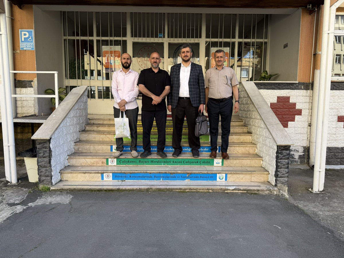CayeliSML's tweet photo. “Gazze’ye Umut Ol” Kermesimizden elde ettiğimiz 76.700 TL’yi İHH temsilcisi Muhammet Ekşi Beyefendiye teslim ettik. Rabbim zulüm gören bebeklere, kadınlara, yaşlılara ulaşmasını nasip etsin. ￼ https://t.co/7BH0lKNOZl