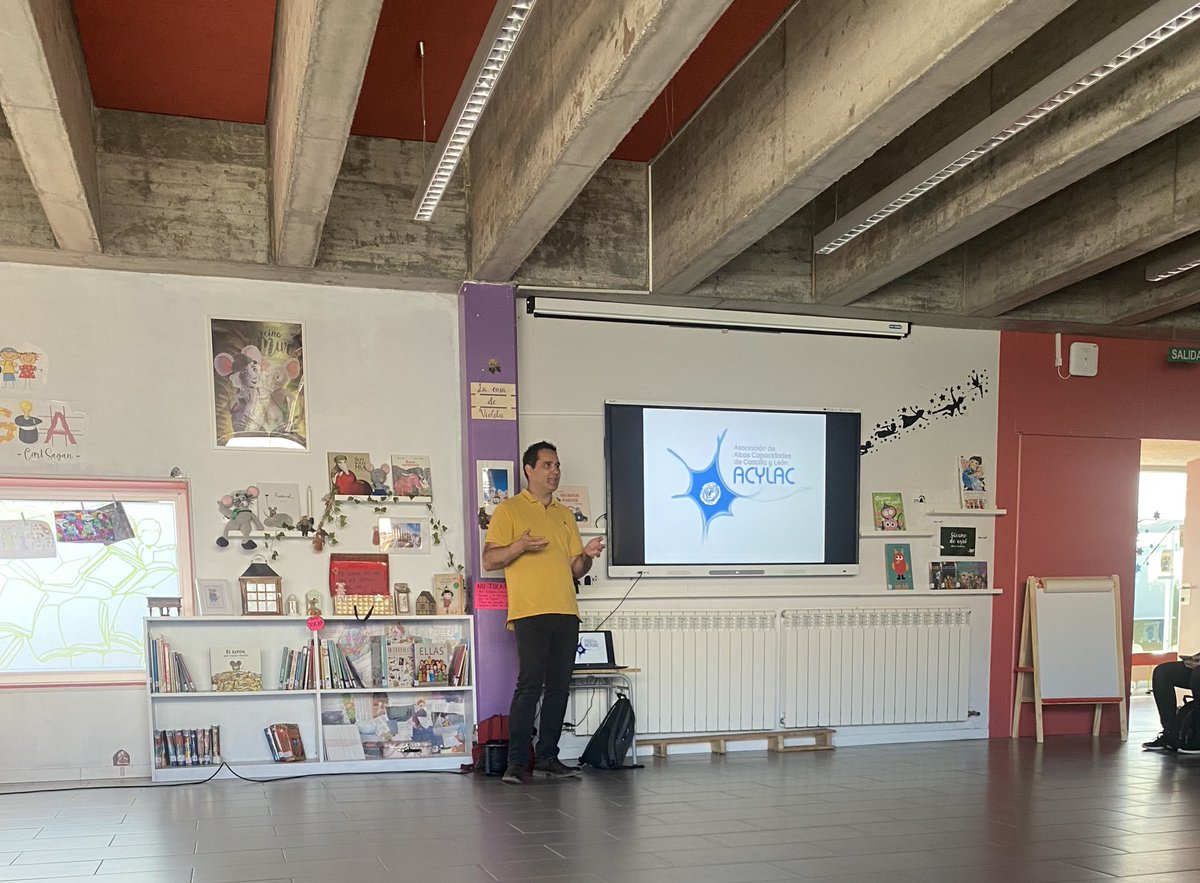 ampaelperal's tweet photo. Gracias @acylac y a todas las familias que habéis participado en este ciclo de charlas 💛 Hoy cerramos por este curso, pero ya pensamos en el próximo. ¡Se aceptan ideas y sugerencias! 🤝✨ #CrianzaRespetuosa #FamiliasQueAcompañan https://t.co/hnMFYrhLB1
