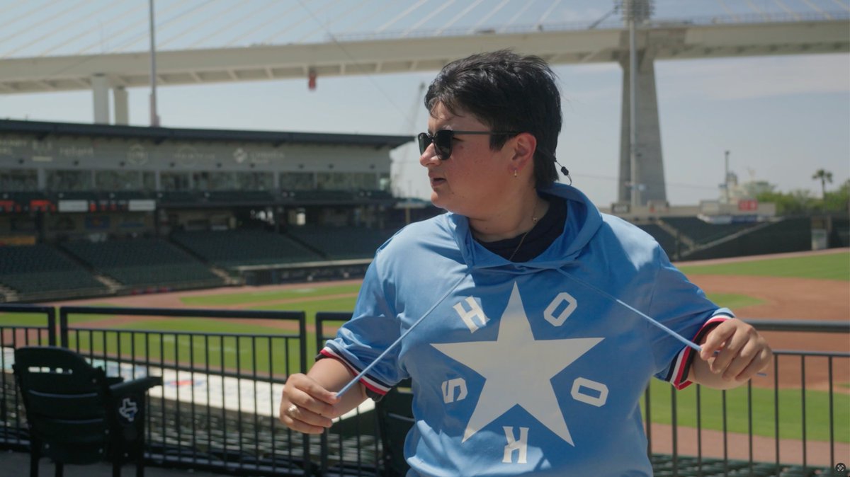 Fireworks, Blue Ghosts, AND a giveaway?! This is a Friday you won't want to miss!

🎟: bit.ly/HooksMay23