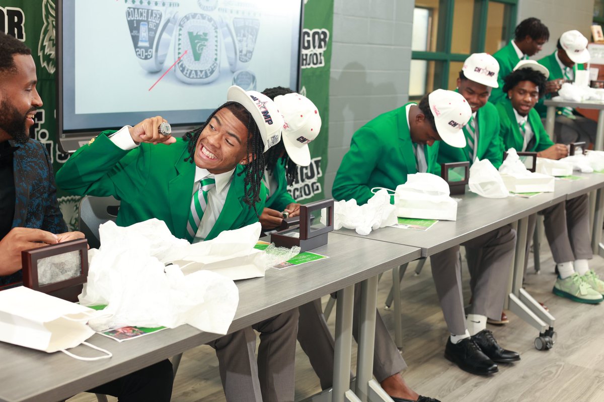 MobilePublicSch's tweet image. Vigor coach Lee Riley and his state championship basketball team recently received their rings. The Wolves won their first AHSAA boys basketball state championship in school history with a 59-49 victory over Sylacauga. Congratulations! #GrowingGREATNESS #LearningLeading