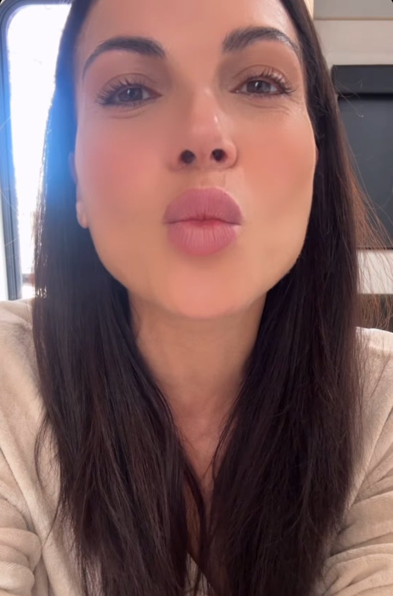 heyitsmily12's tweet image. luv u &amp;lt;3