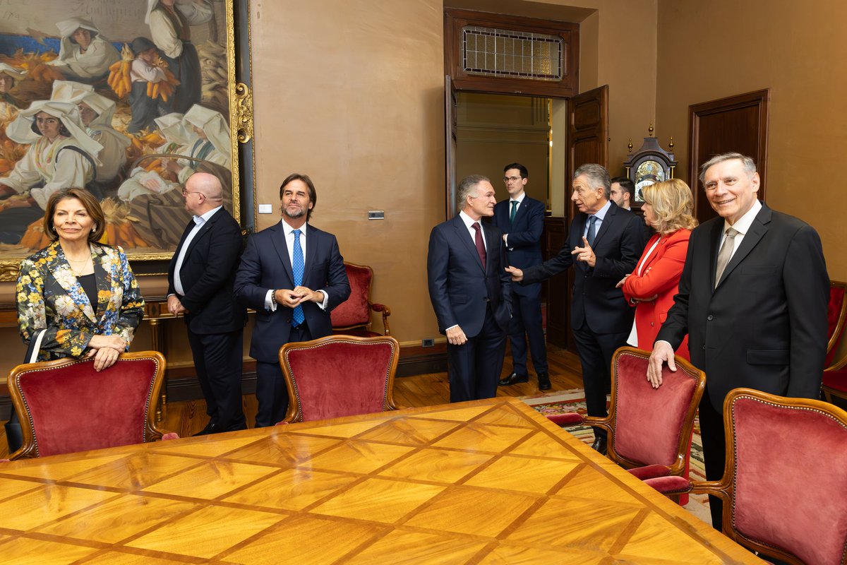Junta General del Principado de Asturias (@juntaasturias) on Twitter photo Seis expresidentes iberoamericanos, asistentes al VI Encuentro Ciudadano de la Fundación Libertad y Desarrollo, que se ha celebrado hoy en Oviedo, han realizado una visita institucional a la <a href="/JuntaAsturias/">Junta General del Principado de Asturias</a>. Han sido recibidos por la vicepresidenta primera, <a href="/celia_fernndez/">Celia Fernández</a> Seis expresidentes iberoamericanos, asistentes al VI Encuentro Ciudadano de la Fundación Libertad y Desarrollo, que se ha celebrado hoy en Oviedo, han realizado una visita institucional a la <a href="/JuntaAsturias/">Junta General del Principado de Asturias</a>. Han sido recibidos por la vicepresidenta primera, <a href="/celia_fernndez/">Celia Fernández</a>