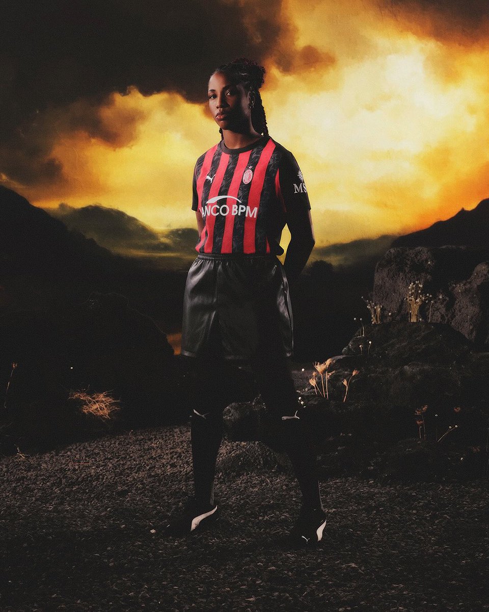 MilanFemme's tweet photo. Laura #Giuliani, Chanté #Dompig y Christy #Grimshaw formaron parte del lanzamiento de la camiseta de la temporada 25/26. https://t.co/6F6cGaNkoa