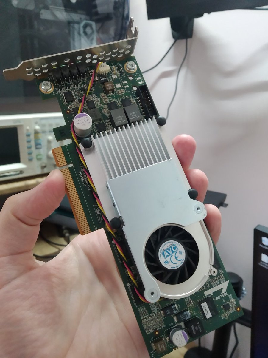 Finally, my Inspur XC7K480T has arrived. Small but promising.