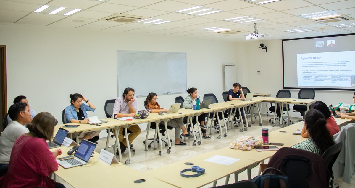 Noelia Chávez (<a href="/noes91/">Noelia Chávez</a> ) nos platicó ayer en el Seminario de Política y Gobierno los avances de su tesis doctoral "Después del estallido: movilizaciones y partidos en AL".

#DEP_CIDE