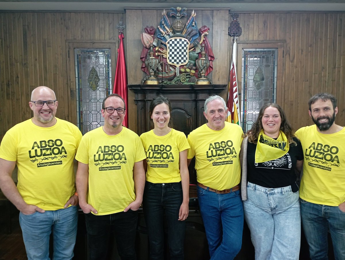 Gaurko osoko bilkuran, Baztango EH Bilduko hautetsiek Aroztegiko auzipetuekiko elkartasuna eta babesa agertu nahi izan dugu. Absoluzioa! <a href="/EHBilduNafarroa/">EH Bildu Nafarroa</a>