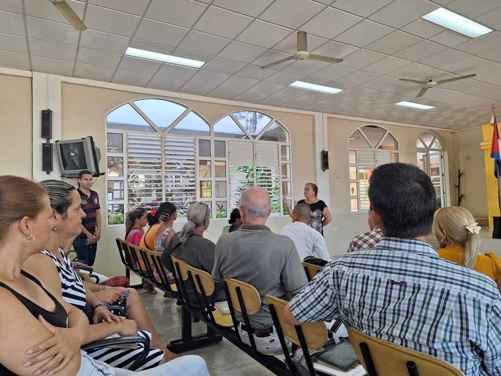 Universidad Granma (@universidad_udg) on Twitter photo Desde la Escuela Militar Camilo Cienfuegos, la Dirección de Postgrado de la <a href="/Universidad_UDG/">Universidad Granma</a>, presentaron los programas de Especialidades, Maestrías y Doctorados, propiciando nuevas alianzas para el fortalecimiento de la superación profesional del claustro de la EMCC. Desde la Escuela Militar Camilo Cienfuegos, la Dirección de Postgrado de la <a href="/Universidad_UDG/">Universidad Granma</a>, presentaron los programas de Especialidades, Maestrías y Doctorados, propiciando nuevas alianzas para el fortalecimiento de la superación profesional del claustro de la EMCC.