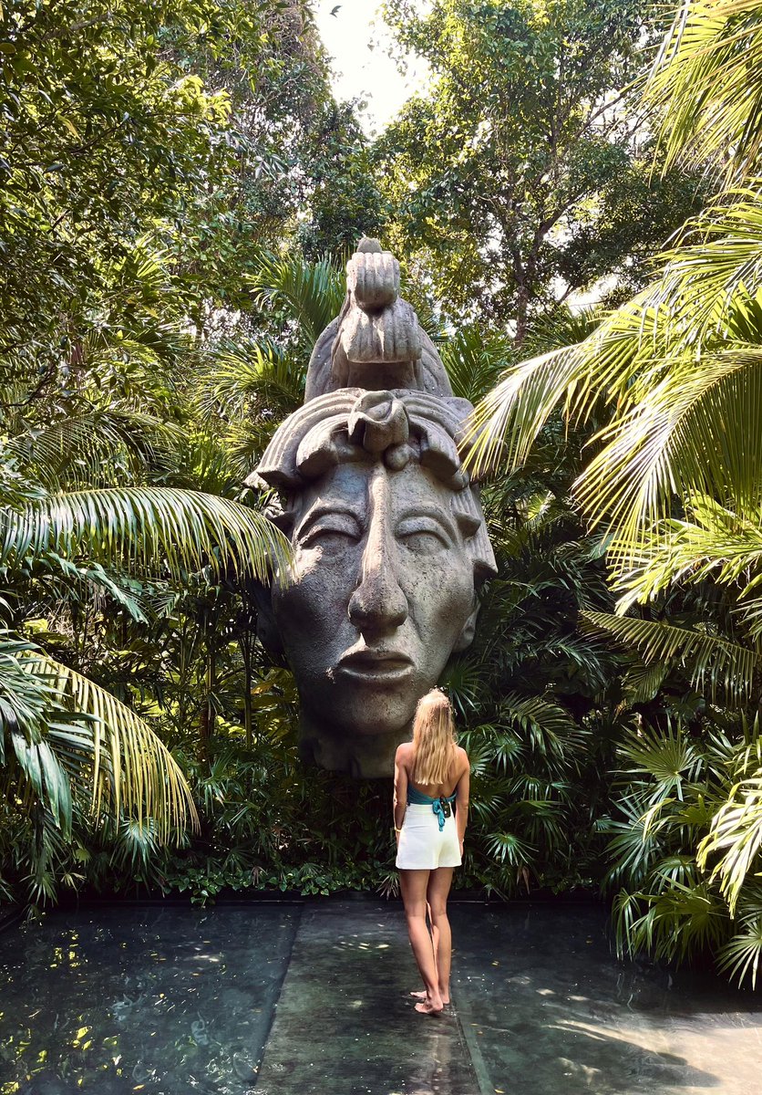 Nuestra <a href="/bterry_13/">Blanca Terry</a>  no solo ha viajado a Tulum… ¡se ha sumergido en su alma! 🌿 

Con la ayuda de nuestros andaluces, ha vivido sus tradiciones como una local ✌🏾

Este domingo, déjate llevar por Tulum a las 21:35 con <a href="/canalsur/">CanalSur</a>  💫🌏

#AndalucesPorElMundo #viajes #tulum #mexico