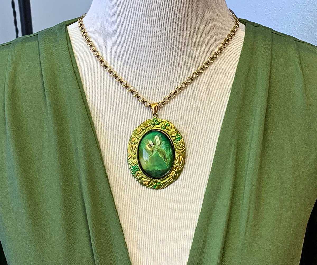 GNStrumberger's tweet image. I have many one-of-a-kind necklaces crafted from vintage components that have become popular with Ren Faire, Fantasy, and Cosplay fans.