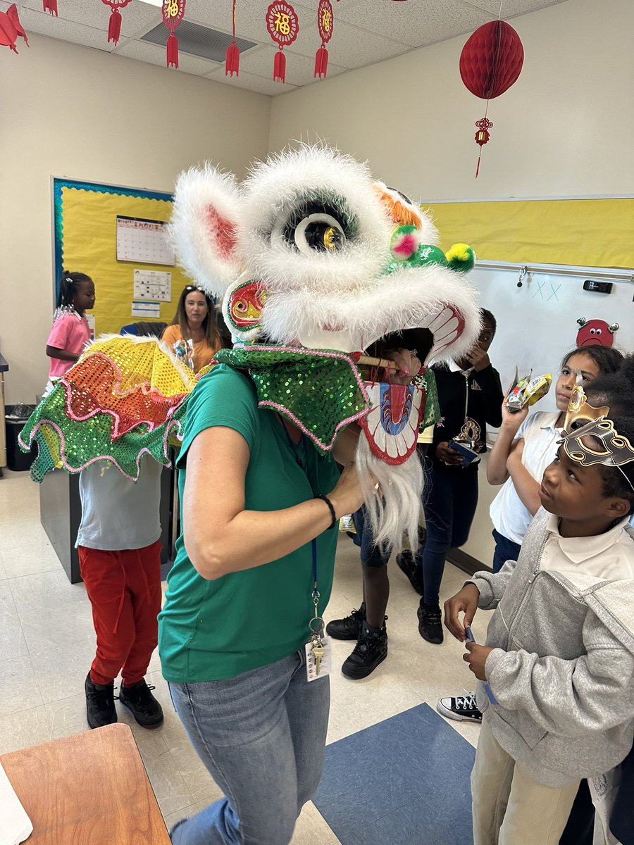 NorthDadeCML's tweet image. Our Panthers enjoyed our Global Passport Adventure as they visited classrooms which represented different countries and got their passports stamped! #YourBestChoiceMDCPS #CulturalDiversity #handsonlearning @alexsantoyo75 @YeseniaAponte05 @SuptDotres @docstevegallon @miamimagnets