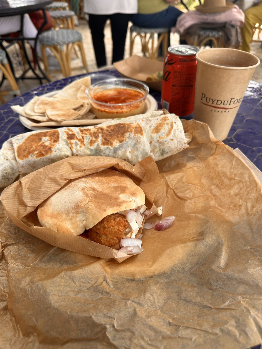 abreunvinito (@abreunvinito) on Twitter photo Falafel kebab hummus baklava… comida árabe en <a href="/puydufouespana/">Puy du Fou España</a> Y n espectáculo a visitar <a href="/pacolonso/">Paco Alonso 🍊👉🦋</a> <a href="/CulturaAlmuerzo/">Cacau D'Or 🍊</a> <a href="/esmorzador/">L’esmorzador</a> <a href="/cacauencorfa/">🥜 cacauencorfa 🥜</a>
<a href="/Robotin__/">Robotin</a> @vinglada <a href="/dilgogi/">Diego Godoy</a> @vinoWineEs @verema <a href="/cocadepanses/">coca de panses 💜💪🏻</a> <a href="/JavierVinyuelas/">Javier Viñuelas</a> <a href="/jopesilver/">José Pérez Silvestre</a> <a href="/manolomata/">Manolo Mata</a> <a href="/JesusDeBarqueta/">Jesús Escrivà</a> <a href="/deterresnoves/">terresnoves 🍊</a> Falafel kebab hummus baklava… comida árabe en <a href="/puydufouespana/">Puy du Fou España</a> Y n espectáculo a visitar <a href="/pacolonso/">Paco Alonso 🍊👉🦋</a> <a href="/CulturaAlmuerzo/">Cacau D'Or 🍊</a> <a href="/esmorzador/">L’esmorzador</a> <a href="/cacauencorfa/">🥜 cacauencorfa 🥜</a>
<a href="/Robotin__/">Robotin</a> @vinglada <a href="/dilgogi/">Diego Godoy</a> @vinoWineEs @verema <a href="/cocadepanses/">coca de panses 💜💪🏻</a> <a href="/JavierVinyuelas/">Javier Viñuelas</a> <a href="/jopesilver/">José Pérez Silvestre</a> <a href="/manolomata/">Manolo Mata</a> <a href="/JesusDeBarqueta/">Jesús Escrivà</a> <a href="/deterresnoves/">terresnoves 🍊</a>