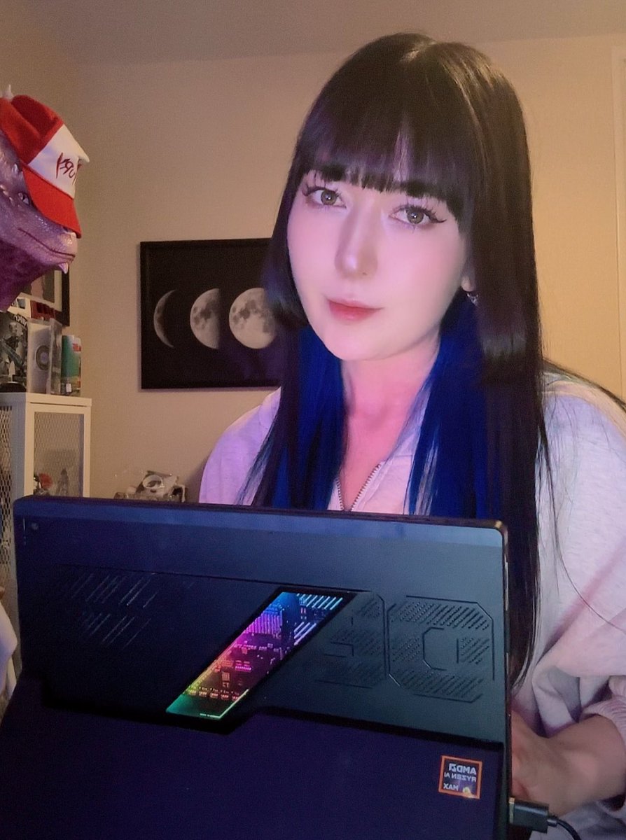 tkn0801's tweet image. As some of you already know, I’ve made a big transition to LA!👀

My #FlowZ13 has been a big help during it, allowing me to both game and stream so easily no matter where I am🙏 There wasn’t much prep I had to do🥹

Check here!⬇️
rog.gg/CelinaZ13

#TeamROG #ROGPartner