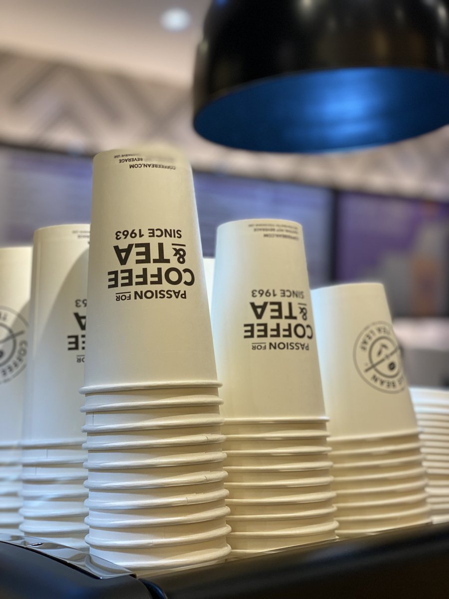 2lorm's tweet image. إن ستر هالليل جرحٍ من ثلاث سنين عاري 
كيف يقدر ينصف اللي راح ما كمل كلامه؟