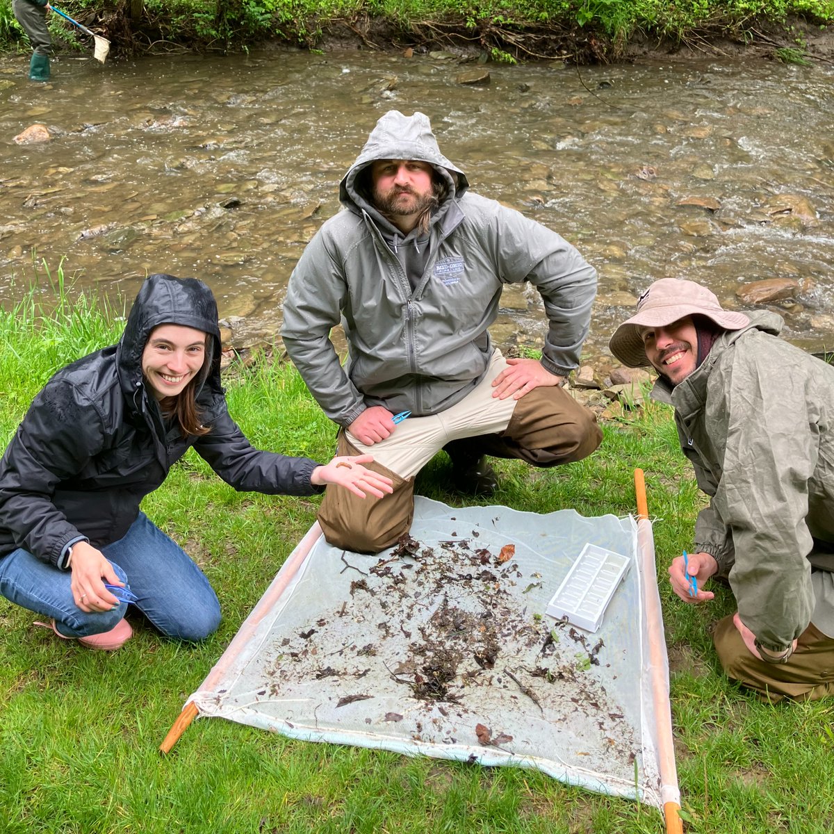 Our soggy techs are giving it their all to learn about stream monitoring!  Kudos to Zoe, Sam and Jordan for sticking with it today! Thanks to Ohio EPA for providing the training and Mahoning Soil and Water Conservation District for hosting.
#stream #rain