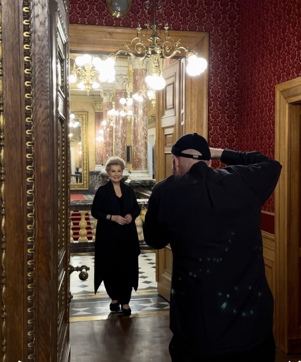 Ambassador Bogyay (@katalinbogyay) on Twitter photo Photoshoot at the beautiful Budapest Opera House . Thank you for the #pebblesproject <a href="/ElizaFilippouli/">Elizabeth H. Filippouli</a> <a href="/GlobalThinkersF/">GlobalThinkersForum</a> and thank you for the great pictures 📸<a href="/sebastianboettg/">sebastian boettger</a> Photoshoot at the beautiful Budapest Opera House . Thank you for the #pebblesproject <a href="/ElizaFilippouli/">Elizabeth H. Filippouli</a> <a href="/GlobalThinkersF/">GlobalThinkersForum</a> and thank you for the great pictures 📸<a href="/sebastianboettg/">sebastian boettger</a>